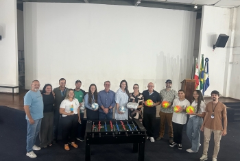 Escola EMEB Vereador Paulo Reis recebe R$ 6 mil em prêmios do Projeto Óleo Solidário