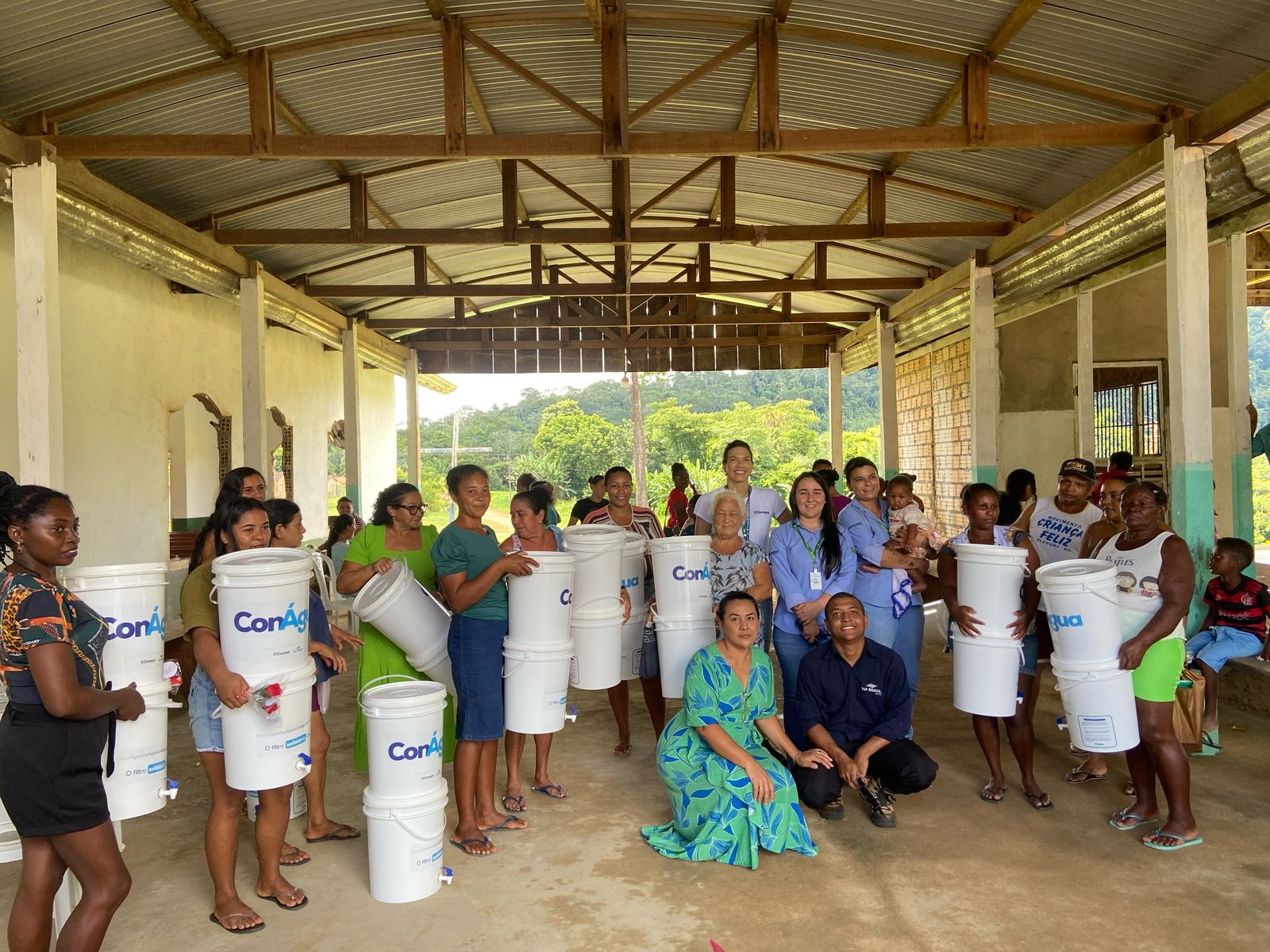 Via Brasil BR-163 e Conasa Infraestrutura entregam 200 filtros de água para famílias sem acesso à água potável no Pará